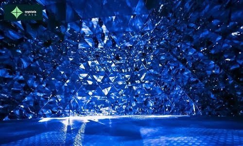designed the stage through Austrian Crystal